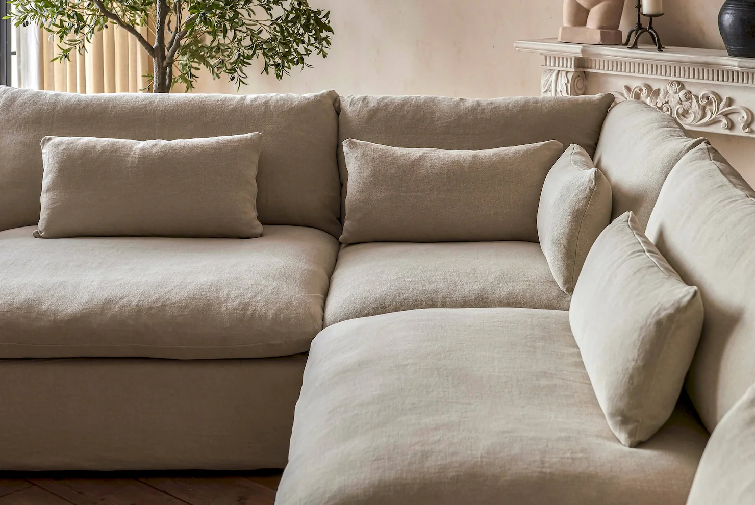 Aria Grande Corner Sectional - Image 6